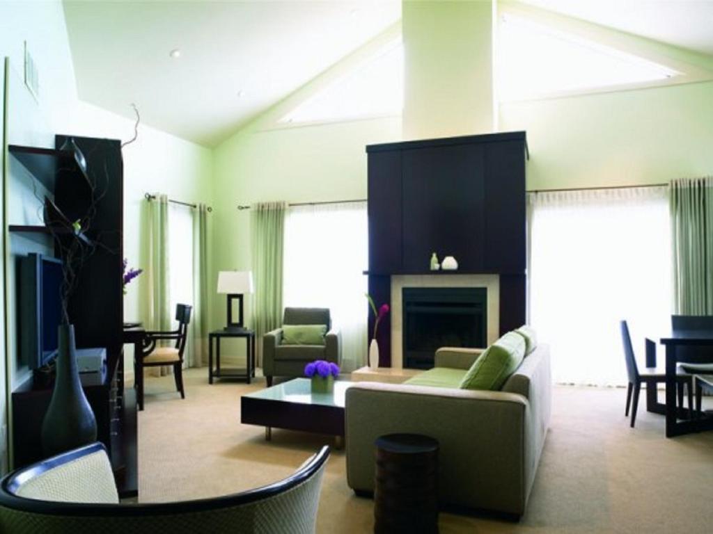 Taboo Muskoka Hotell Gravenhurst Exteriör bild