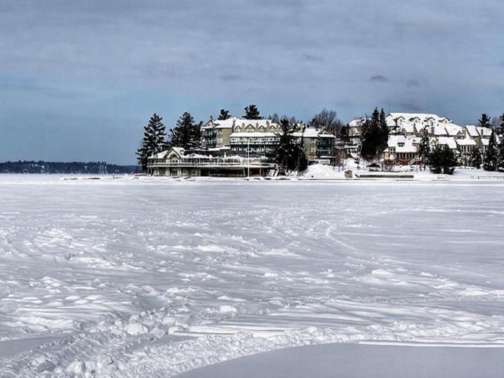 Taboo Muskoka Hotell Gravenhurst Exteriör bild