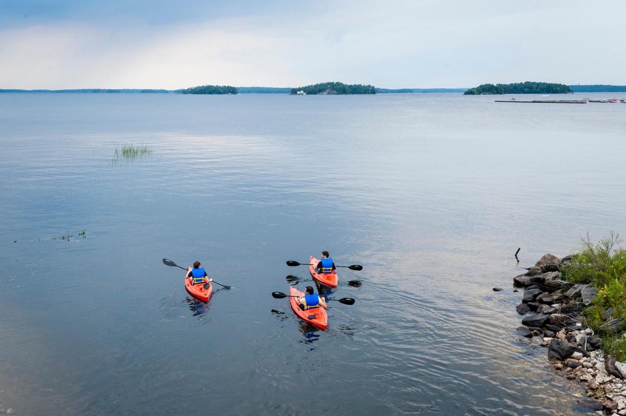 Taboo Muskoka Hotell Gravenhurst Exteriör bild