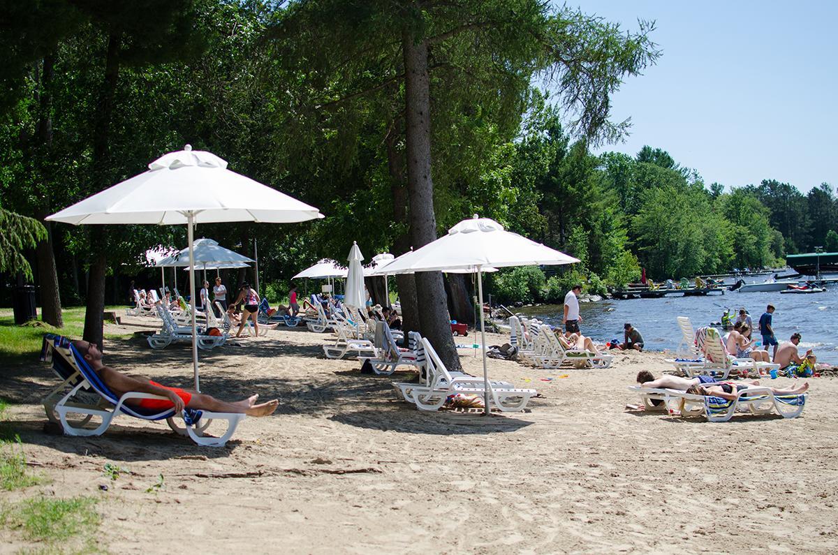 Taboo Muskoka Hotell Gravenhurst Exteriör bild