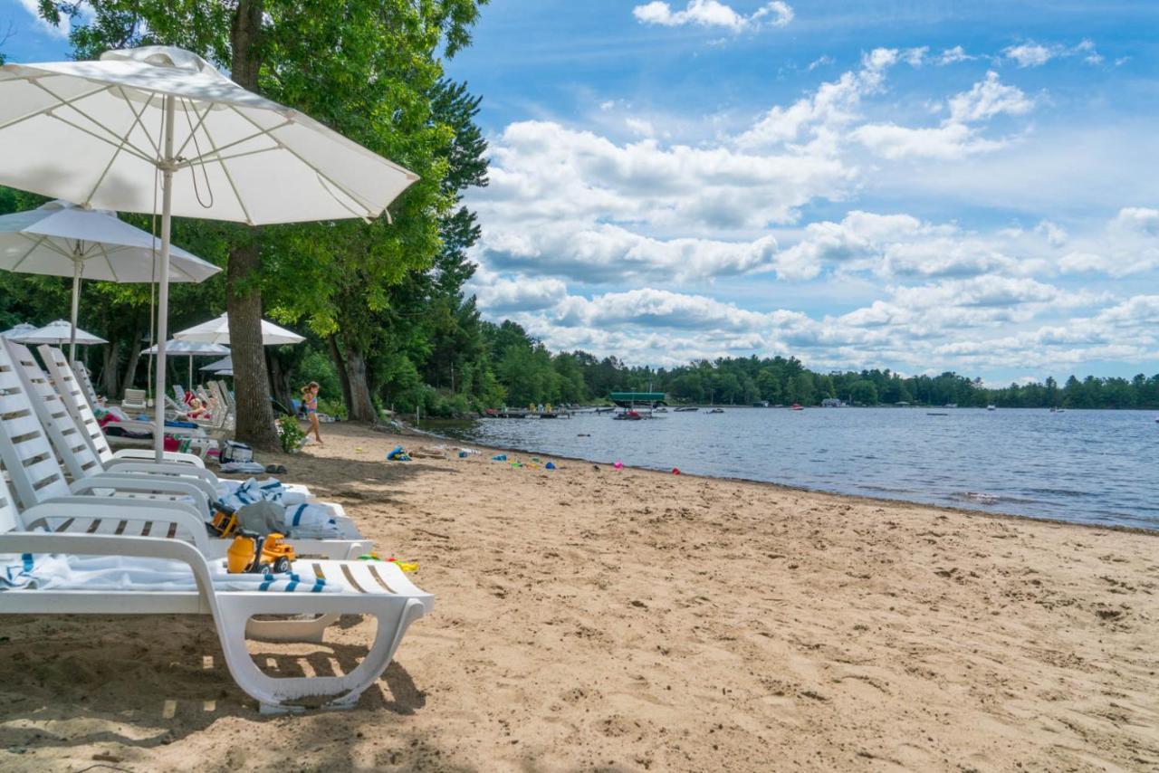 Taboo Muskoka Hotell Gravenhurst Exteriör bild